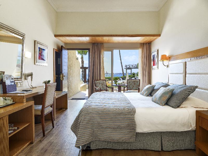 Alexander The Great Beach Hotel - Oda