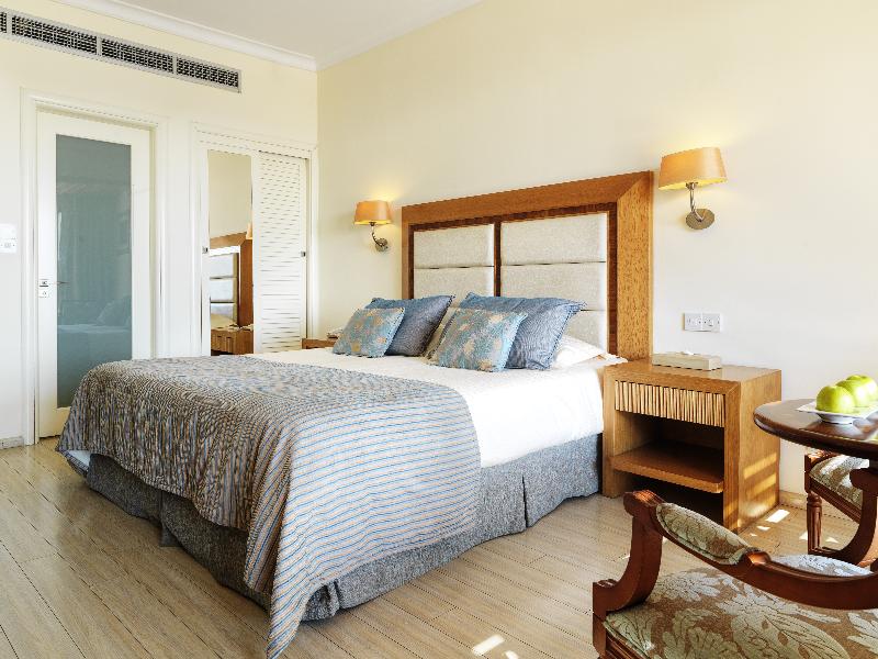 Alexander The Great Beach Hotel - Oda
