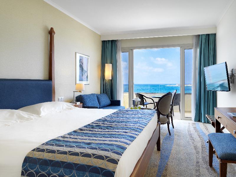 Alexander The Great Beach Hotel - Oda