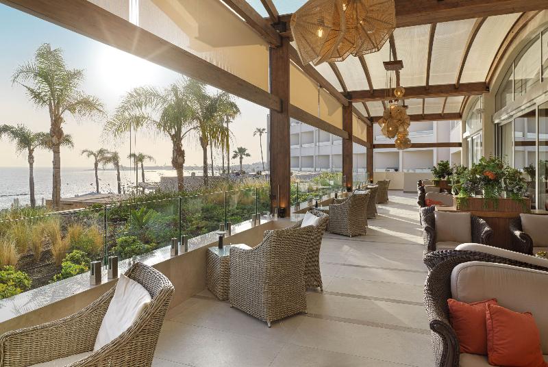 Alexander The Great Beach Hotel - Teras