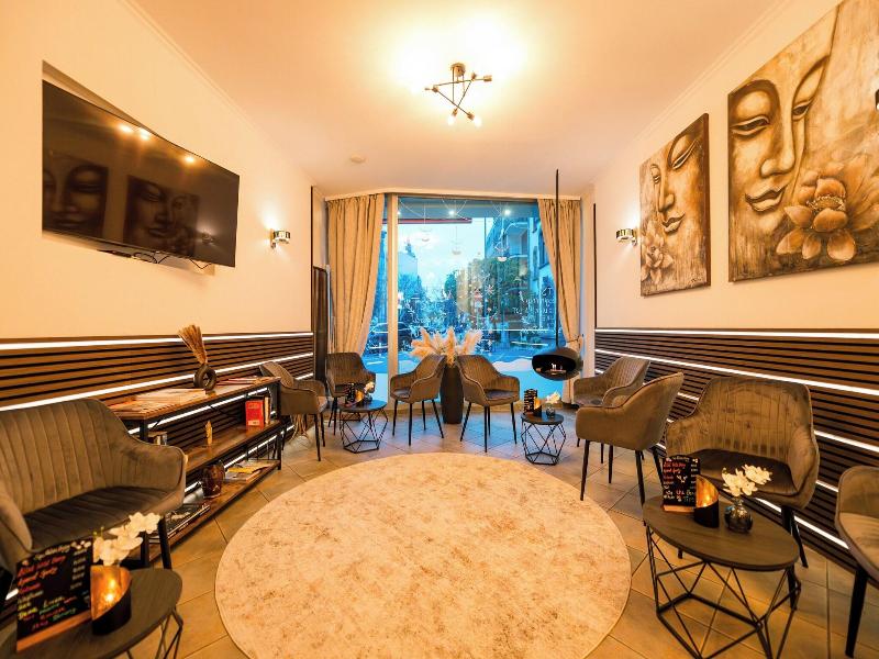 City Hotel Mercator - Lobi