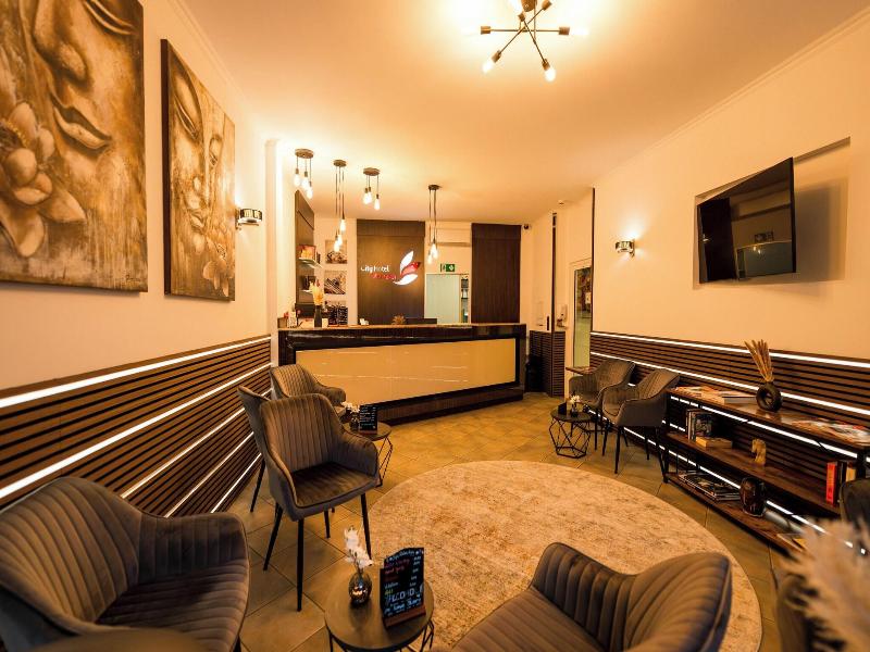 City Hotel Mercator - Lobi