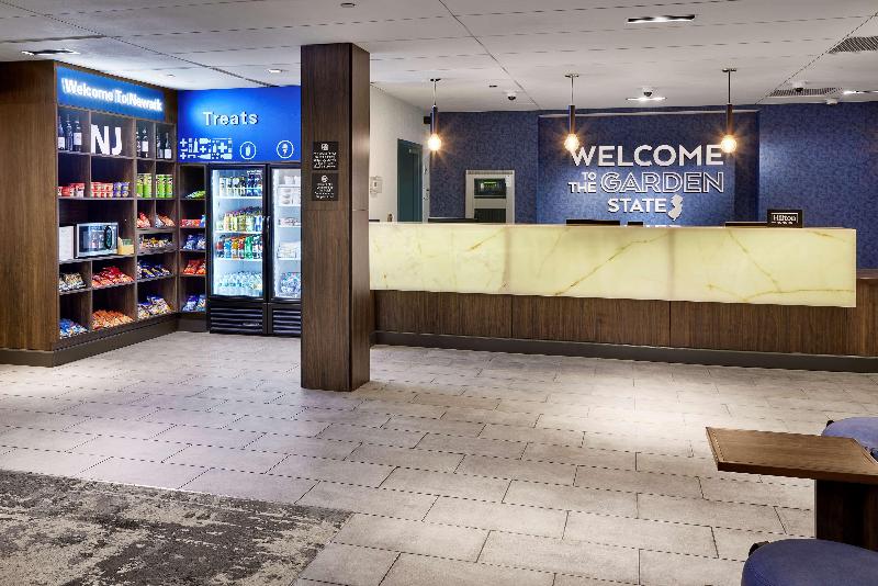Hampton Inn Newark Airport - Genel