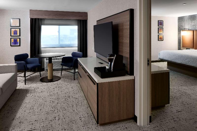 Hampton Inn Newark Airport - Oda