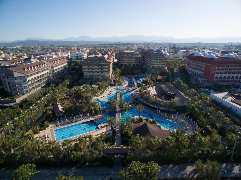 Royal Dragon Hotel - Genel