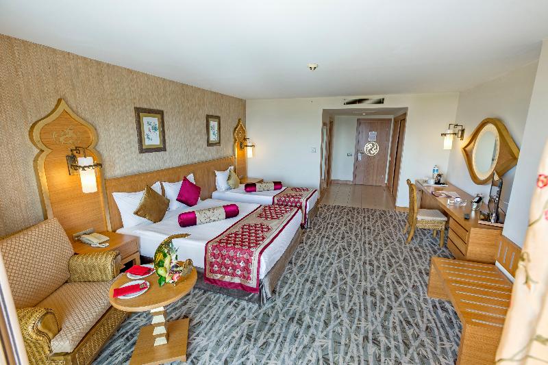Royal Dragon Hotel - Oda
