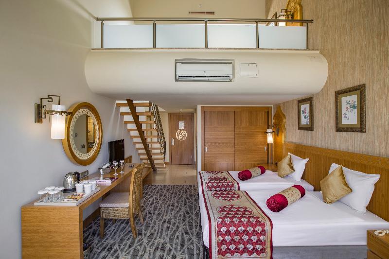Royal Dragon Hotel - Oda