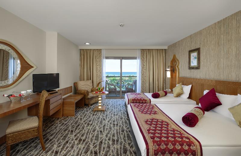 Royal Dragon Hotel - Oda