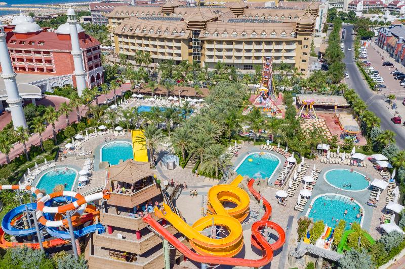 Royal Dragon Hotel - Havuz