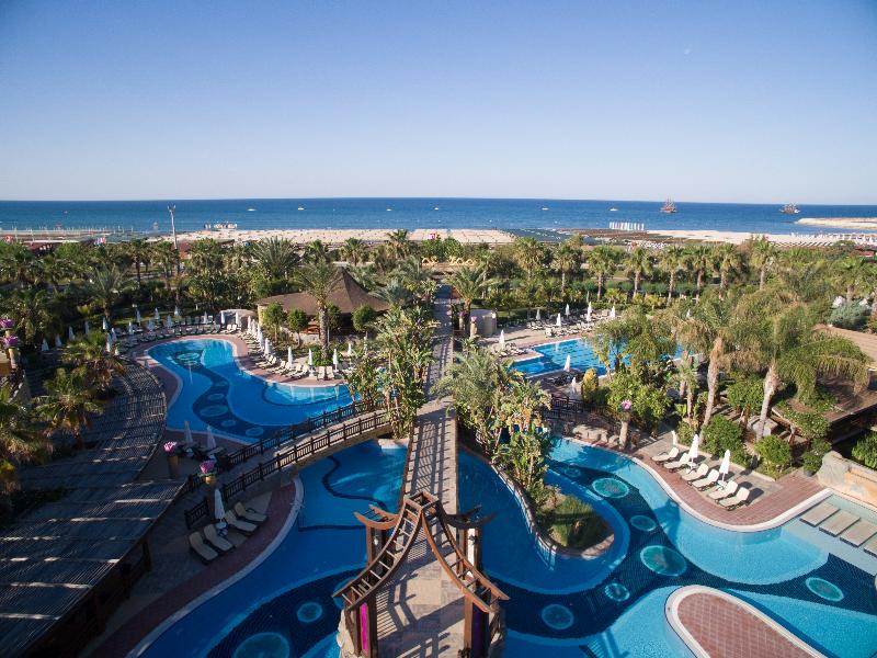 Royal Dragon Hotel - Havuz