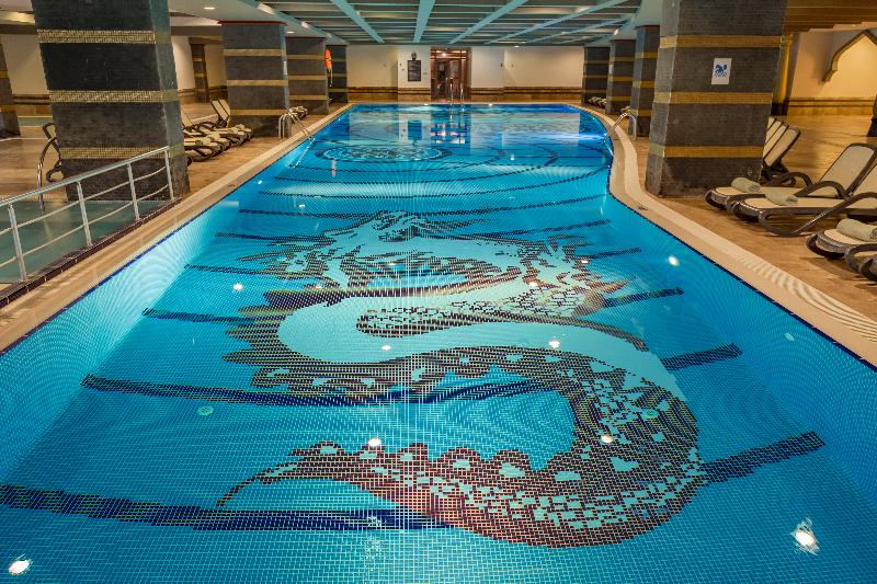Royal Dragon Hotel - Havuz