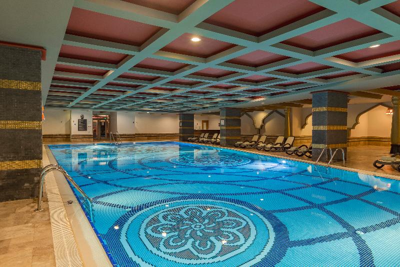 Royal Dragon Hotel - Havuz