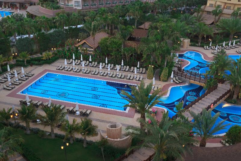 Royal Dragon Hotel - Havuz