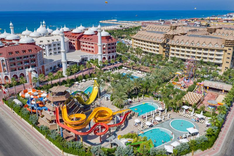 Royal Dragon Hotel - Havuz