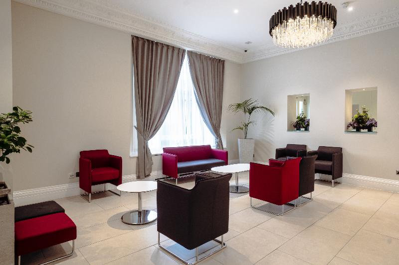 London House Hotel - Lobi