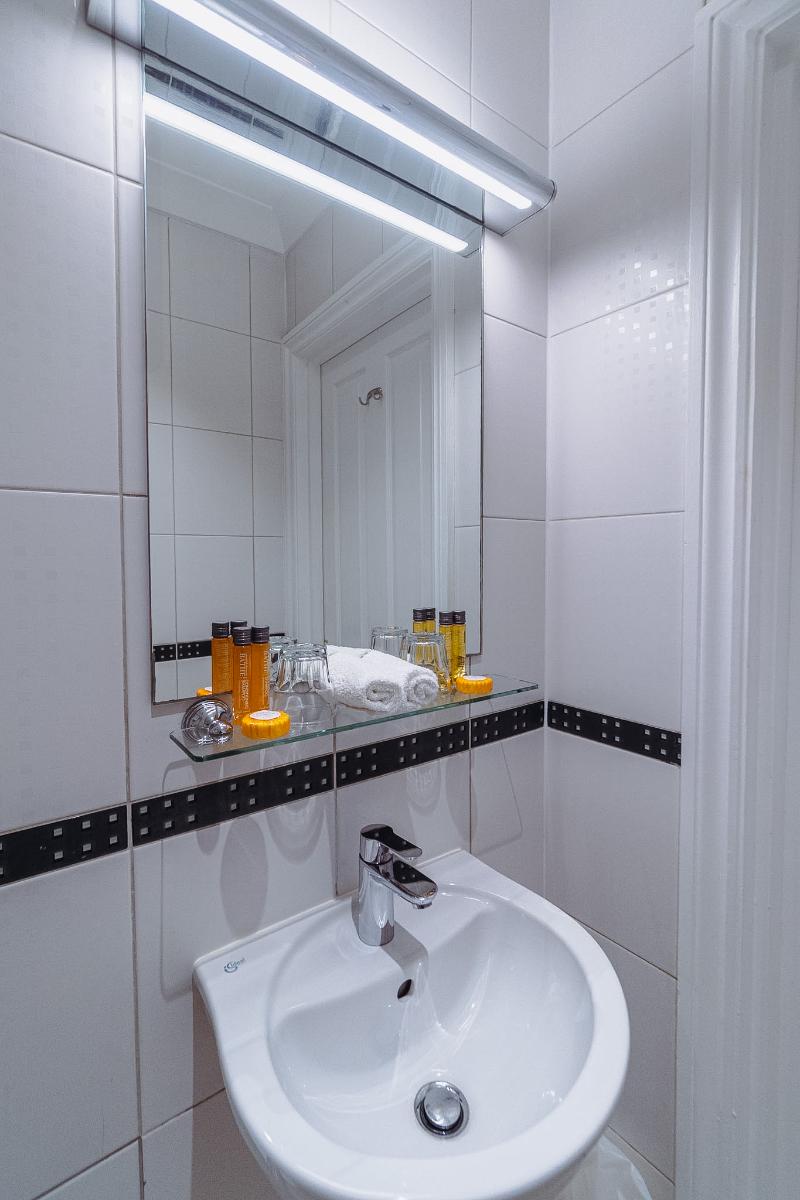 London House Hotel - Oda