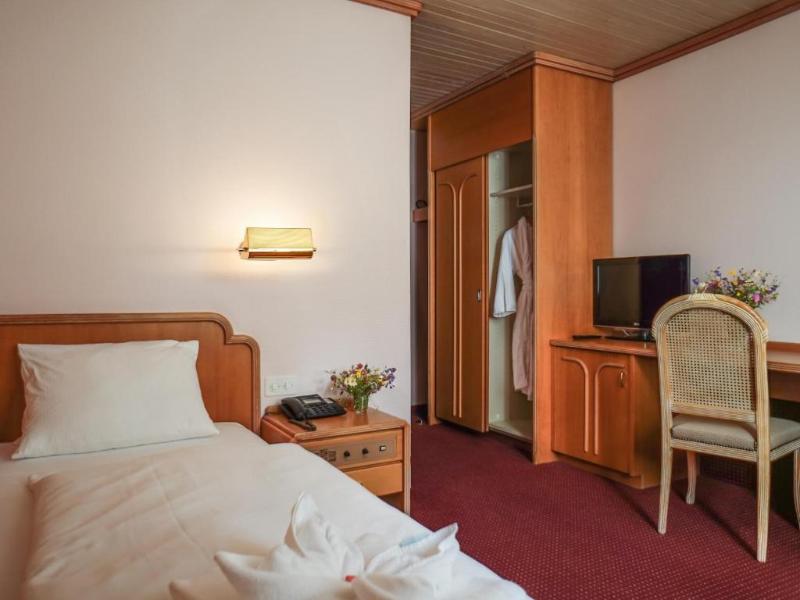Thermal Htls & Walliser Alpentherme Leukerbad - Oda