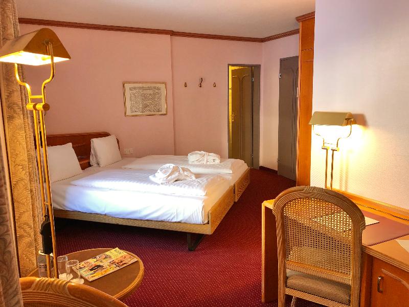 Thermal Htls & Walliser Alpentherme Leukerbad - Oda