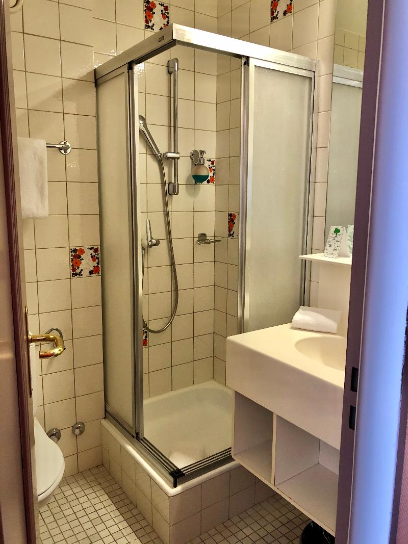 Thermal Htls & Walliser Alpentherme Leukerbad - Oda