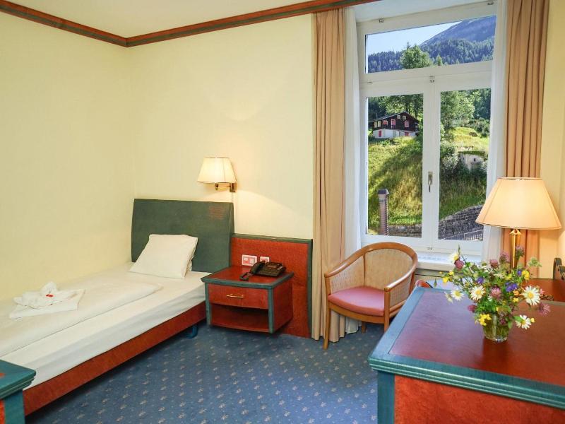 Thermal Htls & Walliser Alpentherme Leukerbad - Oda