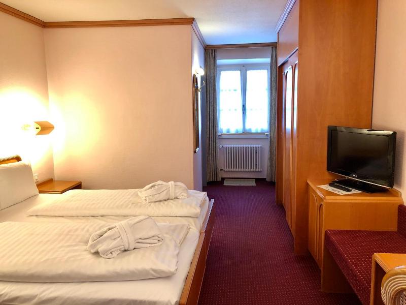Thermal Htls & Walliser Alpentherme Leukerbad - Oda