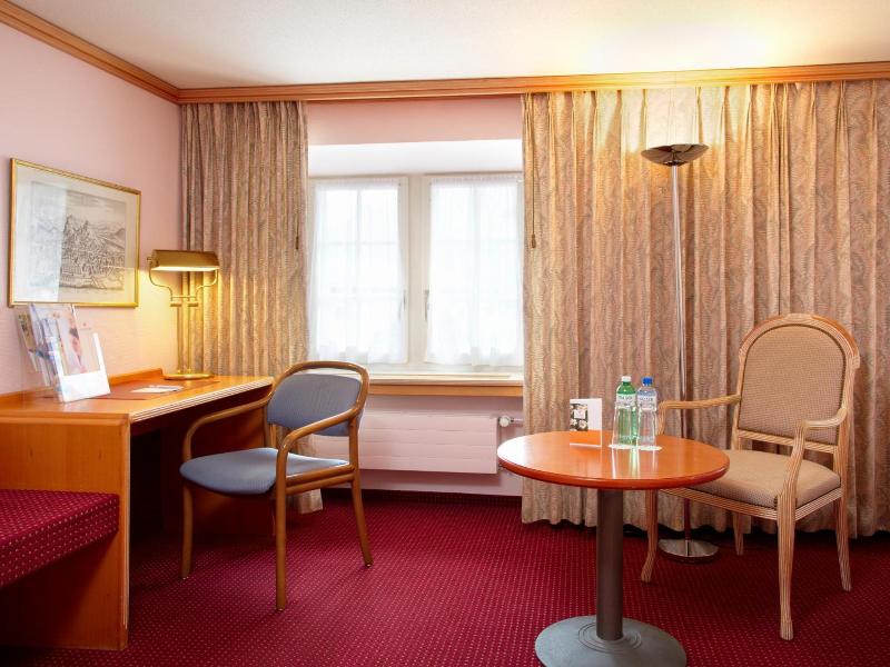Thermal Htls & Walliser Alpentherme Leukerbad - Oda