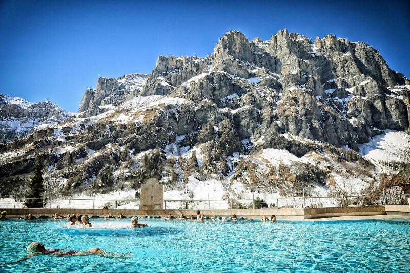 Thermal Htls & Walliser Alpentherme Leukerbad - Havuz