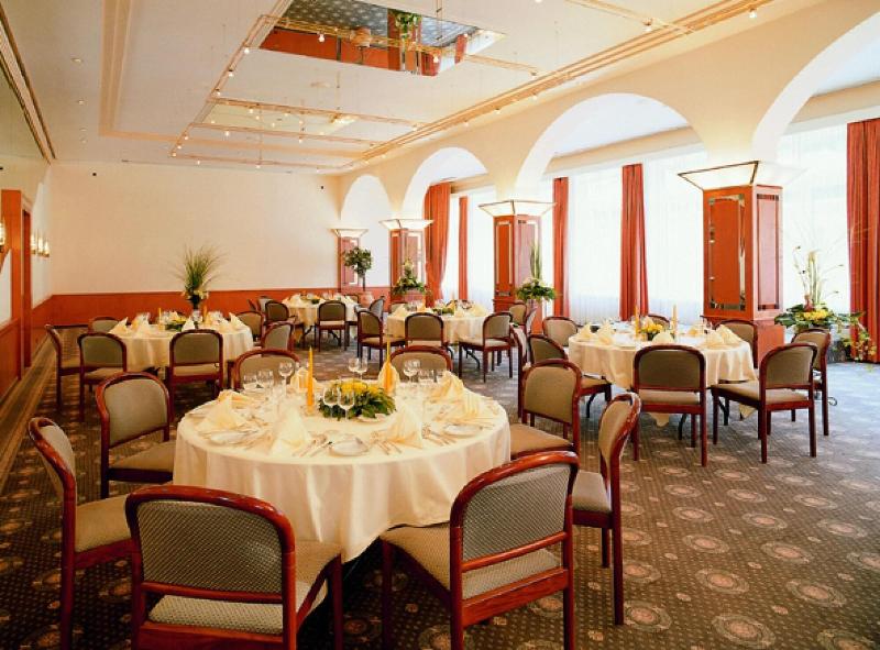 Thermal Htls & Walliser Alpentherme Leukerbad - Restoran