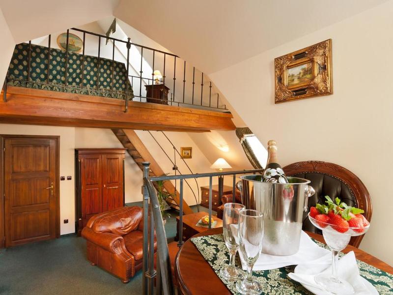 Hotel U Zlatého Stromu Prague by BHG - Oda