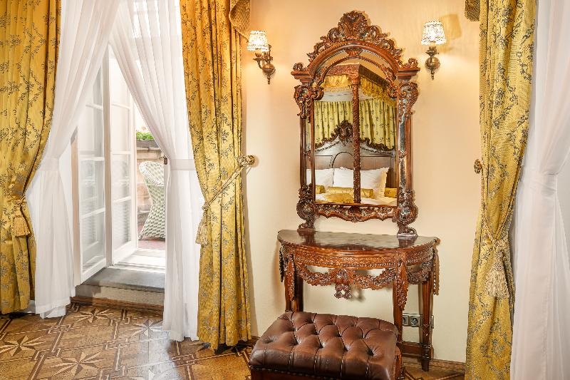 Hotel U Prince Prague by BHG - Oda