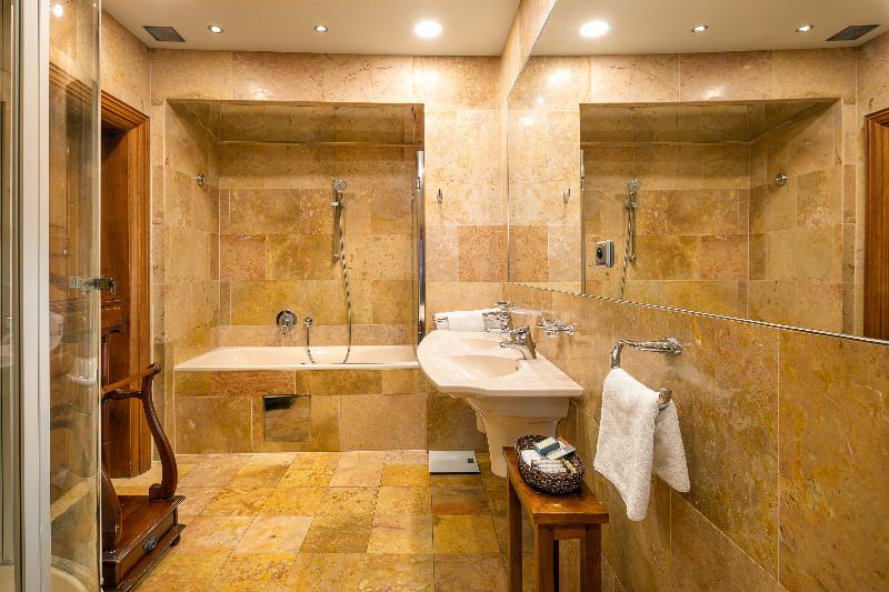 Hotel U Prince Prague by BHG - Oda