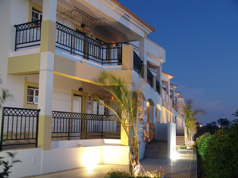 Novochoro Apartments - Genel