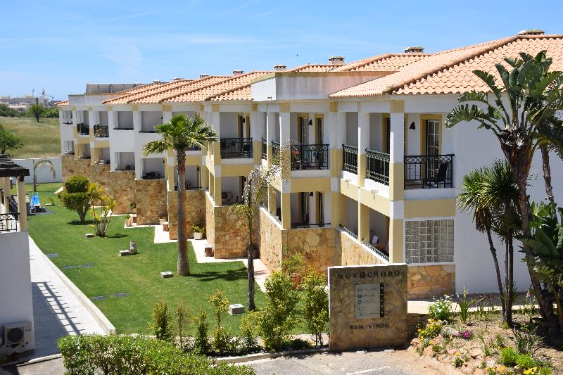 Novochoro Apartments - Genel