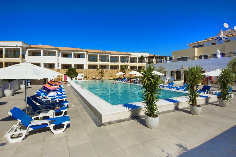Novochoro Apartments - Havuz