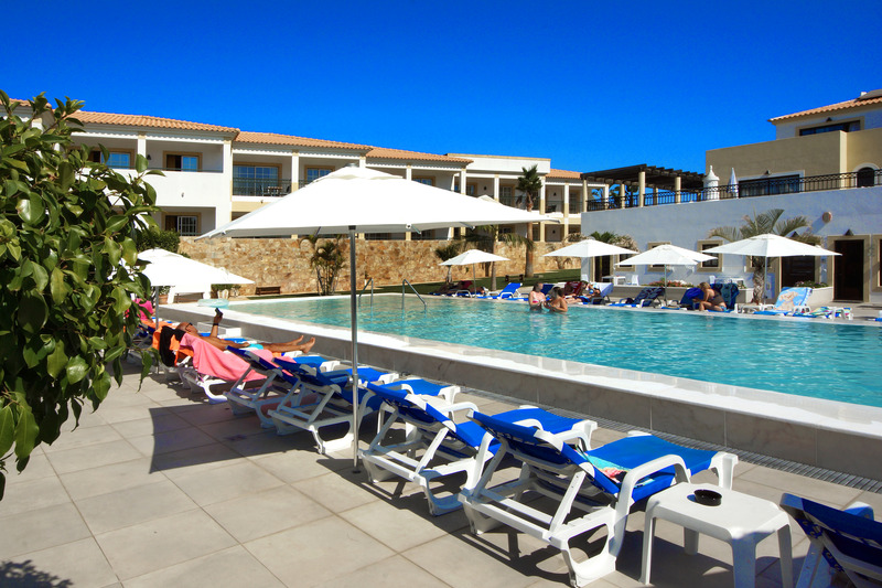 Novochoro Apartments - Havuz