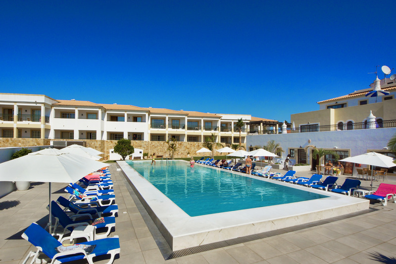 Novochoro Apartments - Havuz