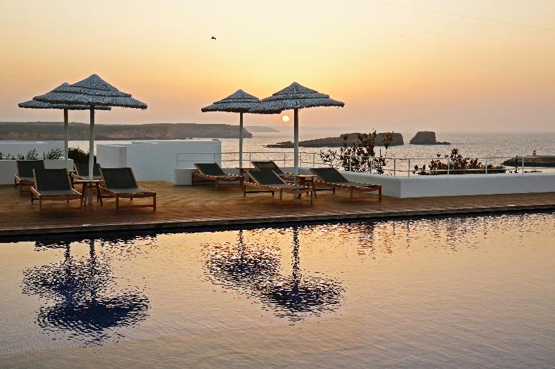 Memmo Baleeira Hotel - Havuz