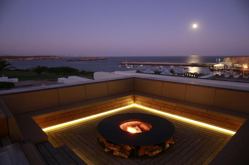 Memmo Baleeira Hotel - Teras