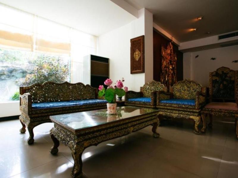 Oasis Hotel Chiang Mai - Lobi