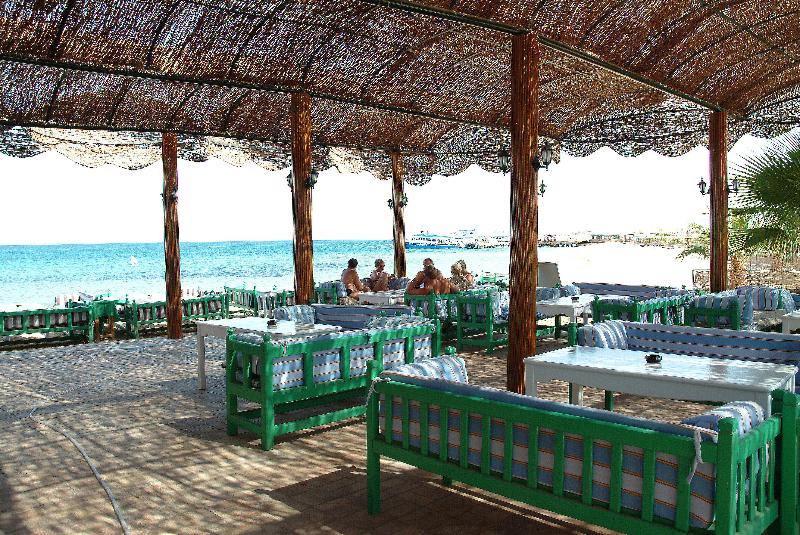 Lotus Bay Beach Resort - Bar
