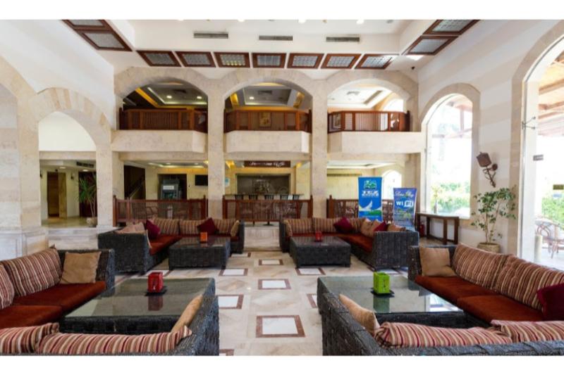 Lotus Bay Beach Resort - Lobi