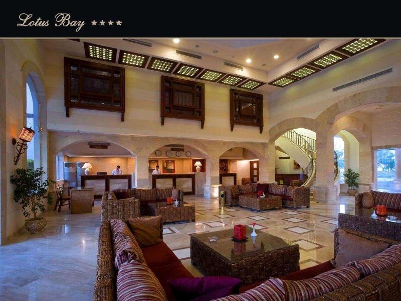 Lotus Bay Beach Resort - Lobi