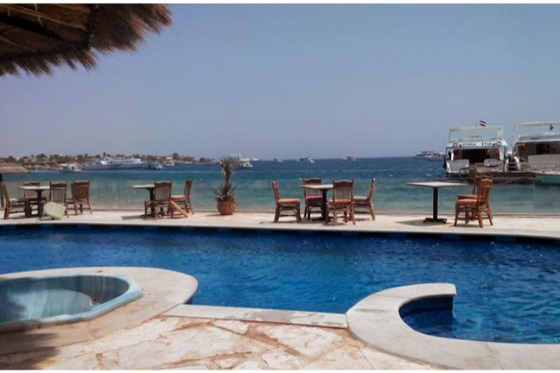 Lotus Bay Beach Resort - Havuz