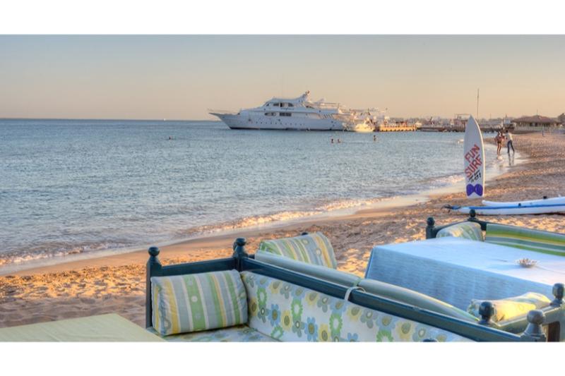 Lotus Bay Beach Resort - Plaj