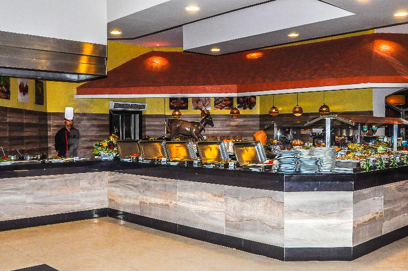 Lotus Bay Beach Resort - Restoran