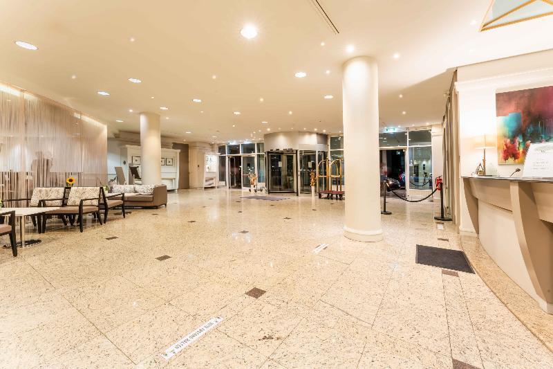 Plaza Premium Wien - Lobi