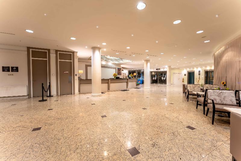 Plaza Premium Wien - Lobi