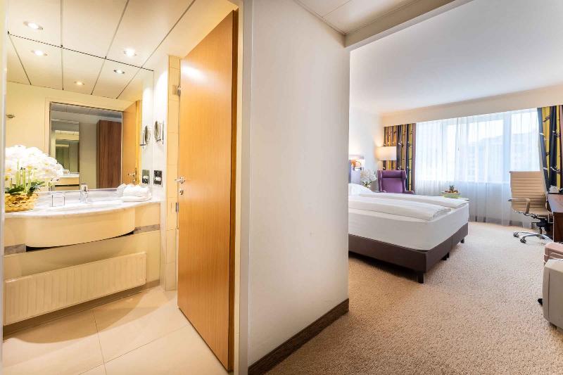 Plaza Premium Wien - Oda