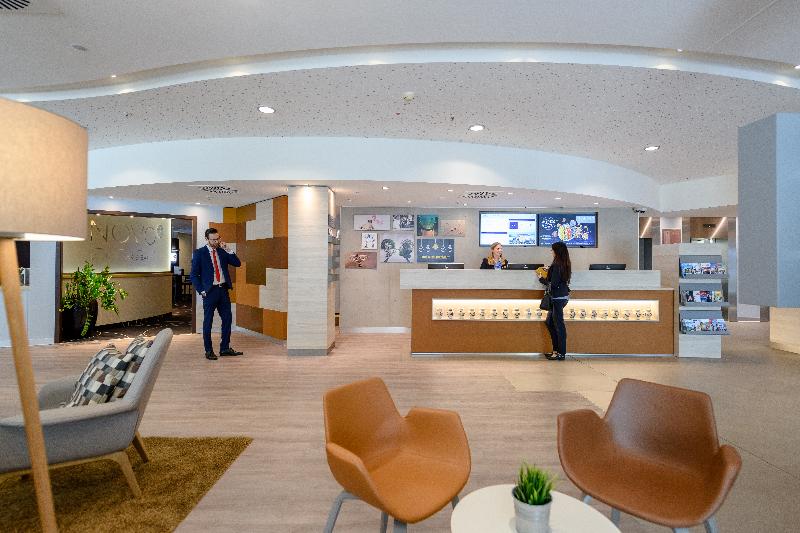 Novotel Frankfurt City - Lobi