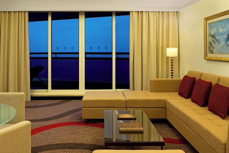 Le Méridien Al Aqah Beach Resort - Lobi